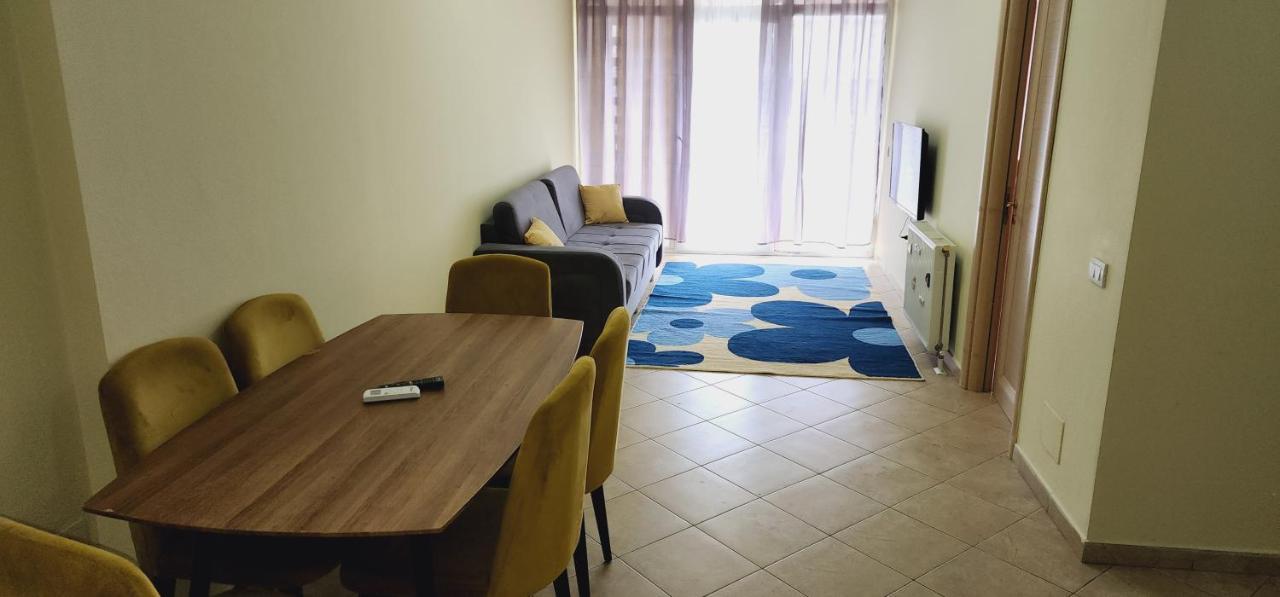 טיראנה Pleasant Apartment With Free Dedicated Parking In Komuna E Parisit מראה חיצוני תמונה