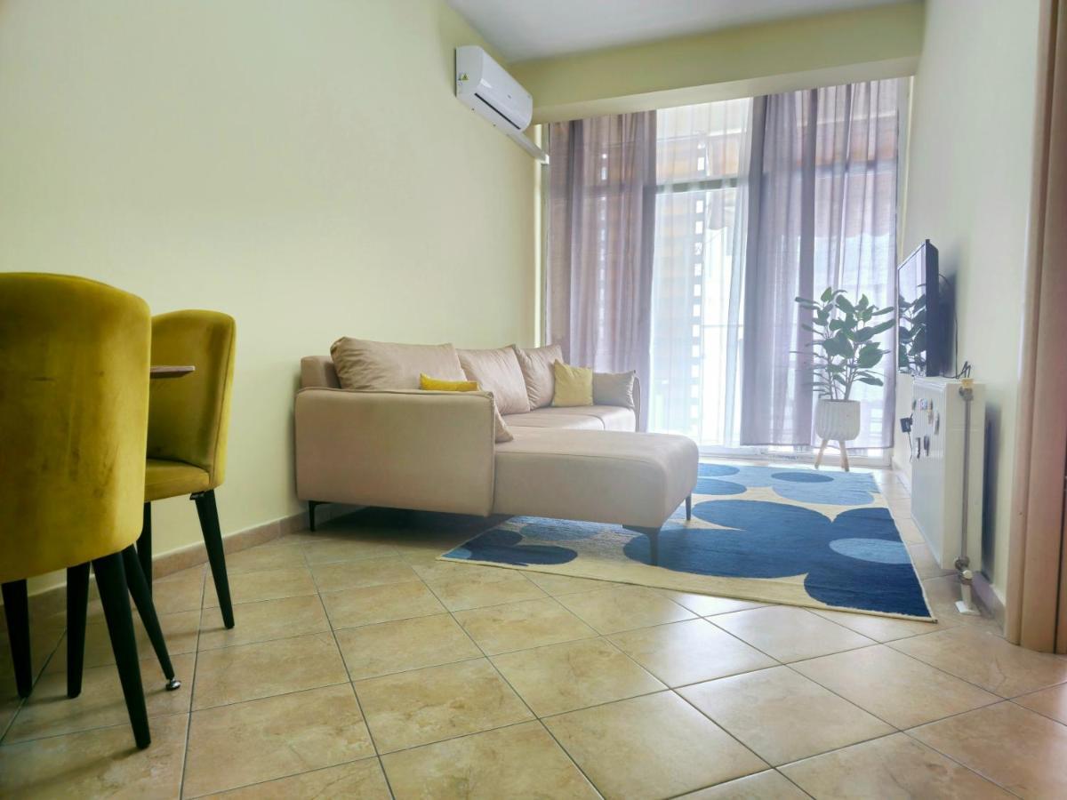 טיראנה Pleasant Apartment With Free Dedicated Parking In Komuna E Parisit מראה חיצוני תמונה