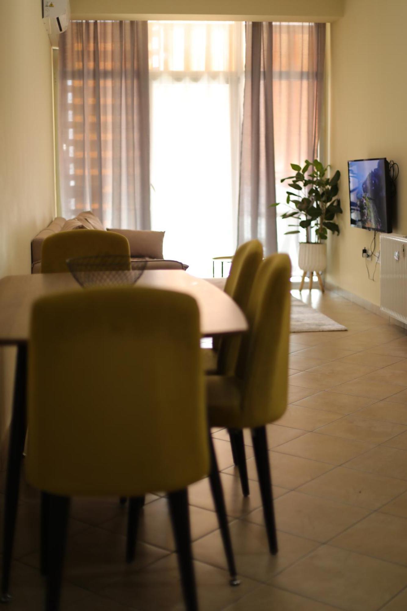 טיראנה Pleasant Apartment With Free Dedicated Parking In Komuna E Parisit מראה חיצוני תמונה