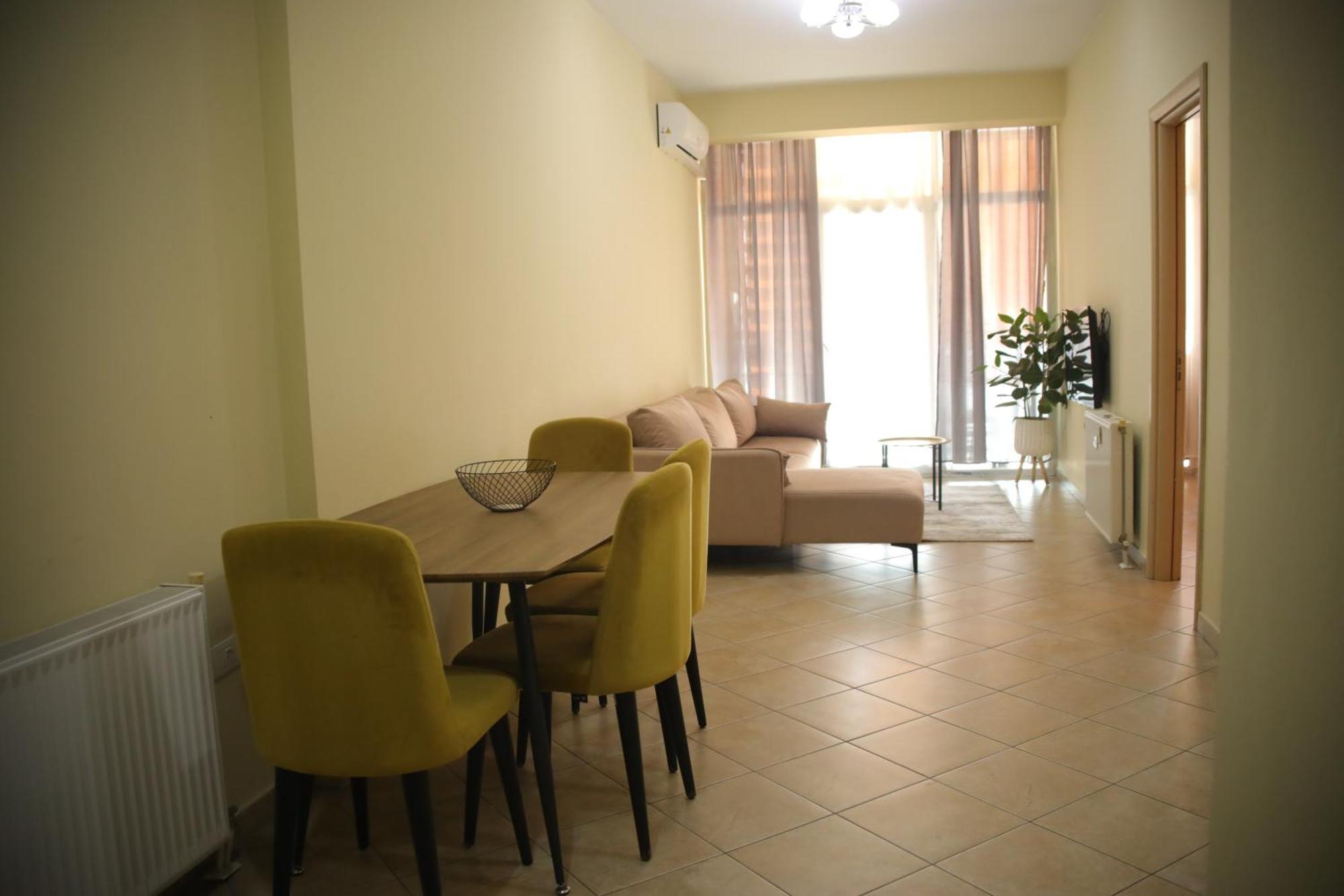 טיראנה Pleasant Apartment With Free Dedicated Parking In Komuna E Parisit מראה חיצוני תמונה