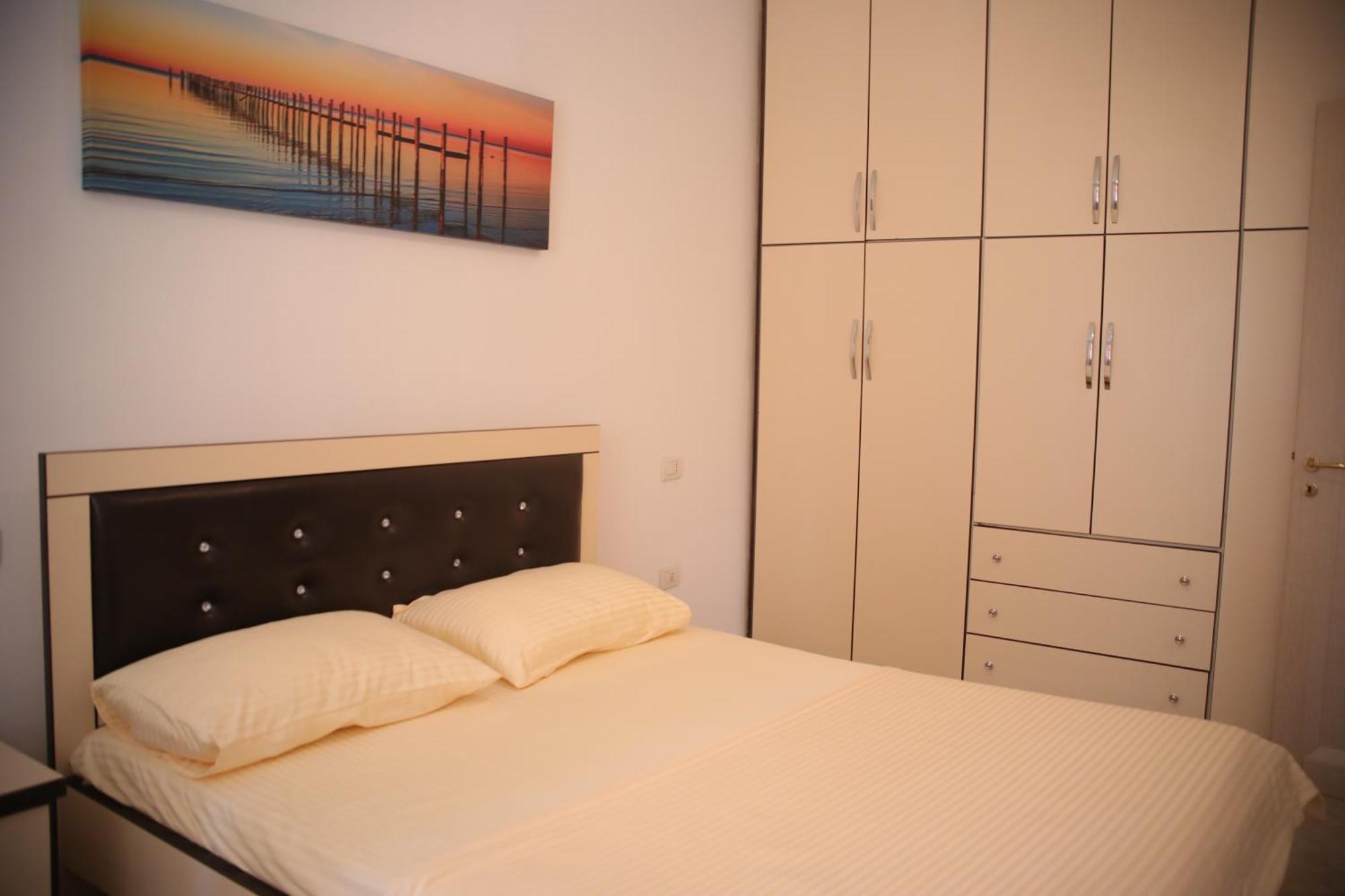 טיראנה Pleasant Apartment With Free Dedicated Parking In Komuna E Parisit מראה חיצוני תמונה